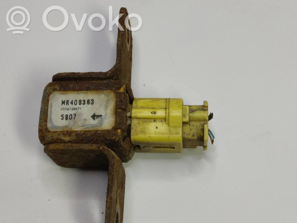 Mitsubishi Pajero Gaisa spilvenu trieciensensors 