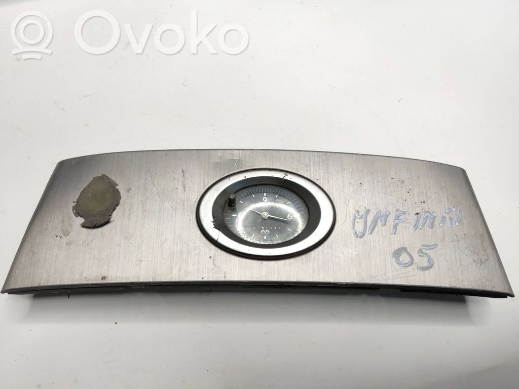 Infiniti FX Clock 