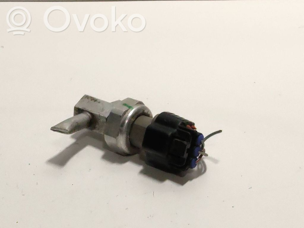 Suzuki Grand Vitara II Air conditioning (A/C) pressure sensor 