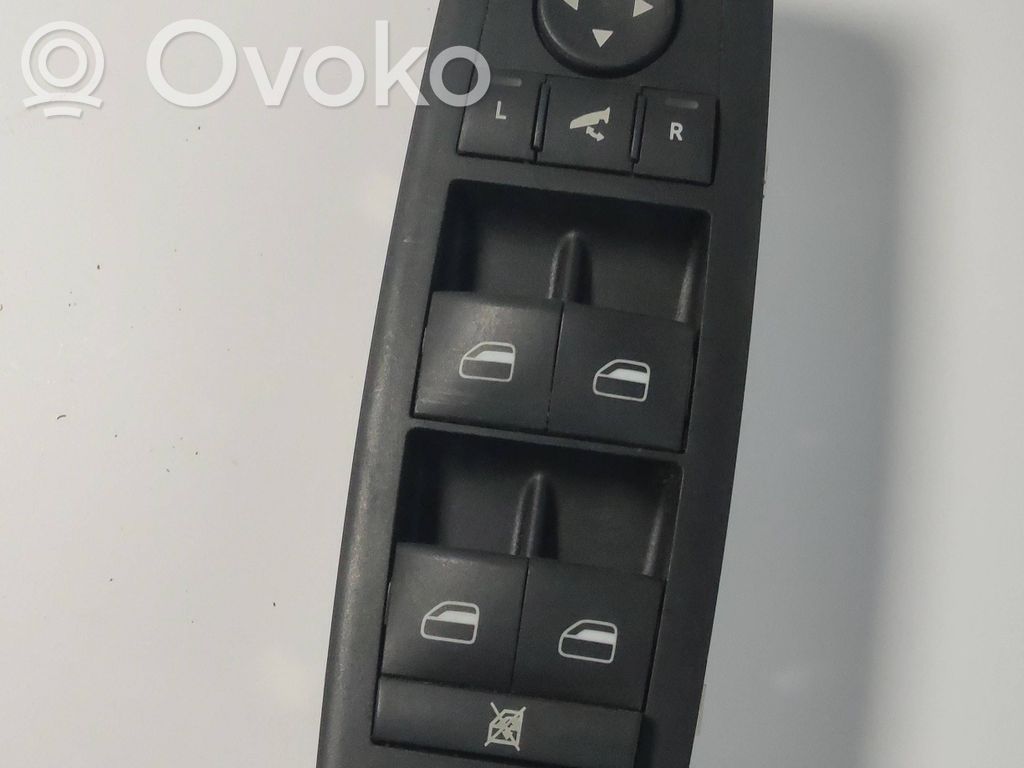 Dodge Nitro Electric window control switch 