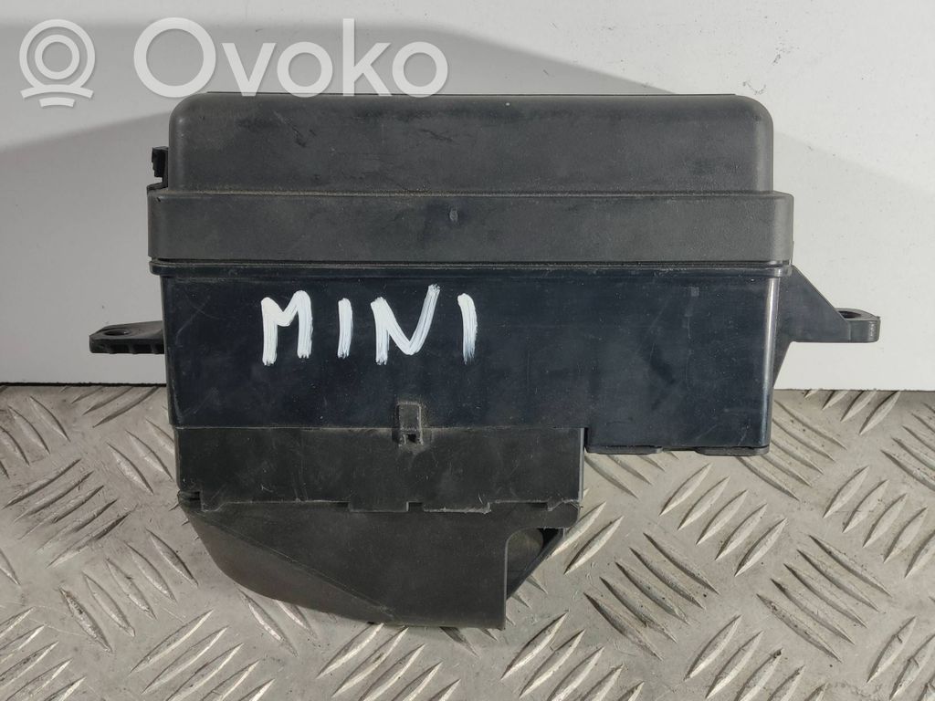 Mini Cooper Countryman R60 Fuse module 