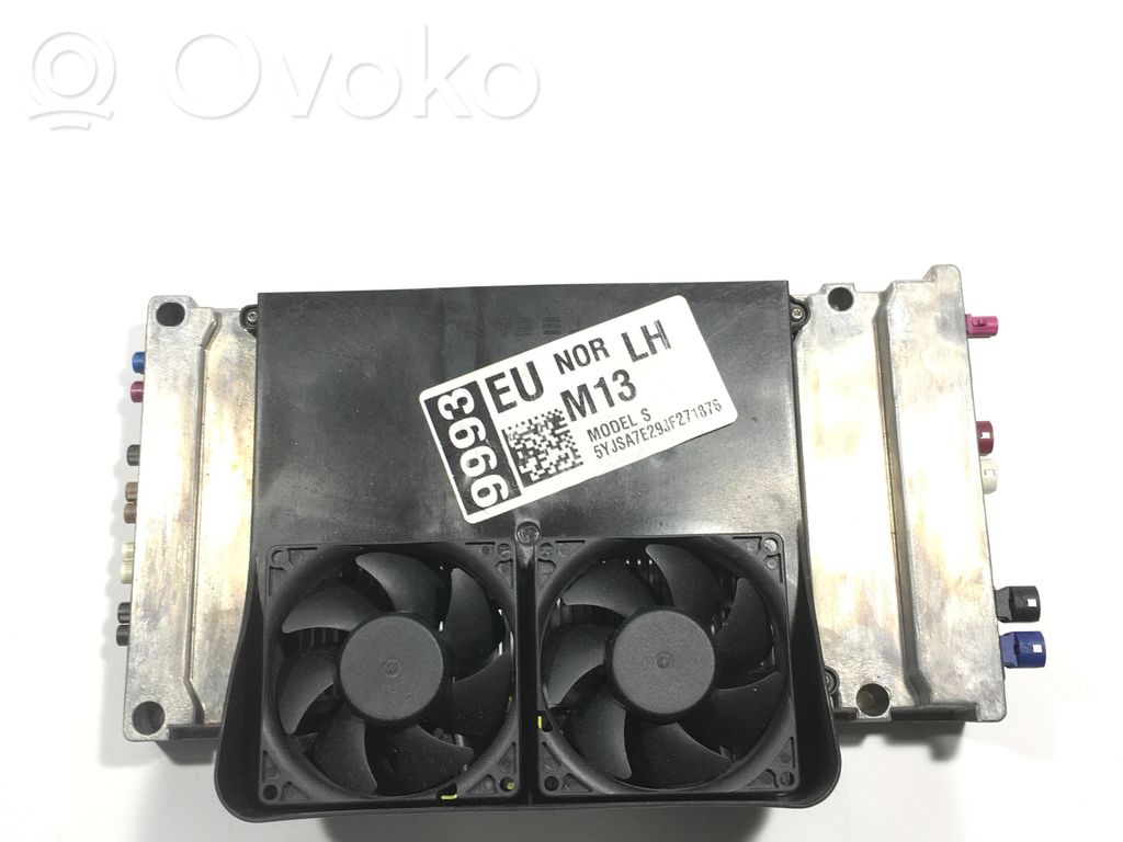 Tesla Model S Inne komputery / moduły / sterowniki 