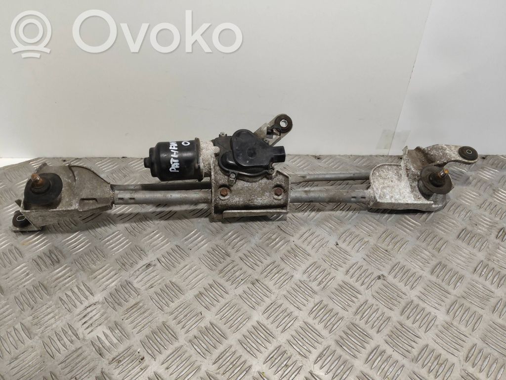 Nissan Pathfinder R51 Front wiper linkage and motor 