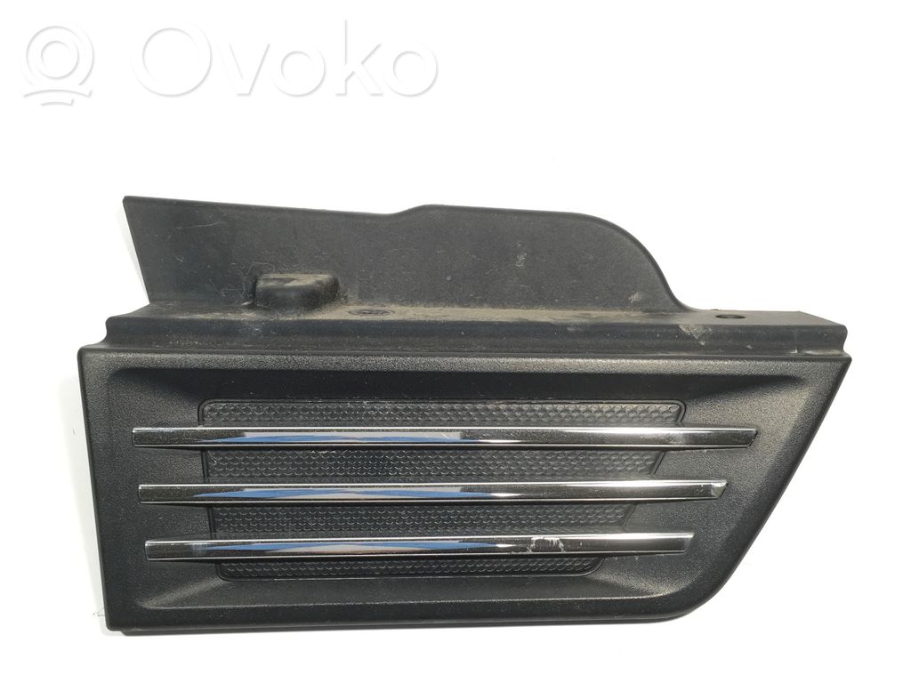 Dodge Nitro Grille d'aile 