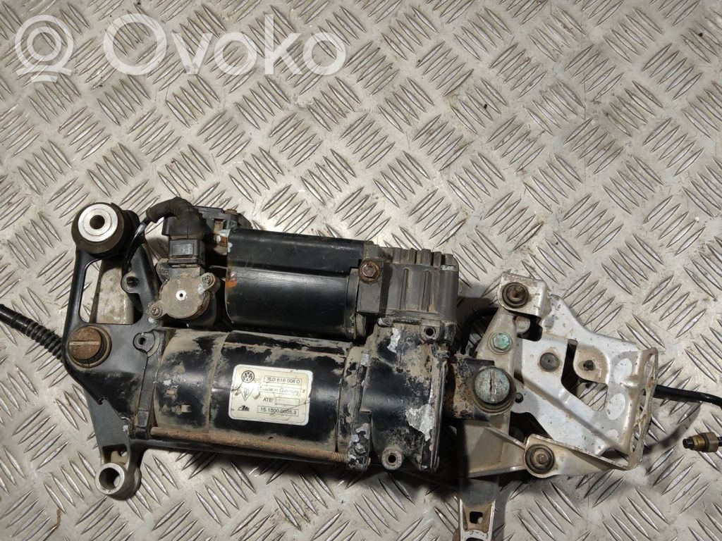 Volkswagen Touareg I Kompresor zawieszenia tylnego pneumatycznego 