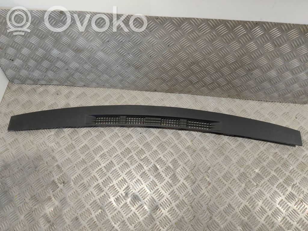 Dodge Nitro Panel trim 