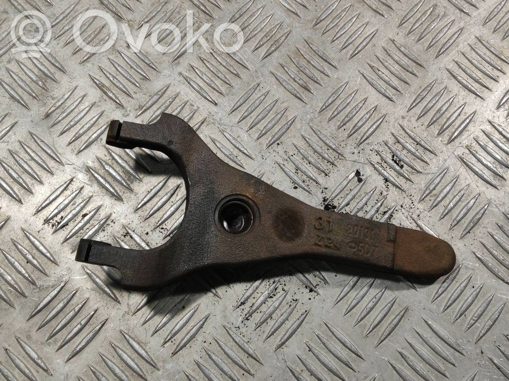 Toyota RAV 4 (XA20) Clutch release arm fork 