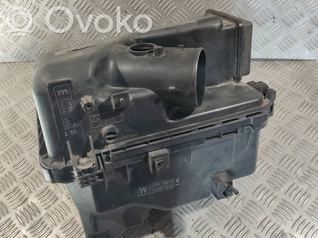 Lexus RX 300 Obudowa filtra powietrza 