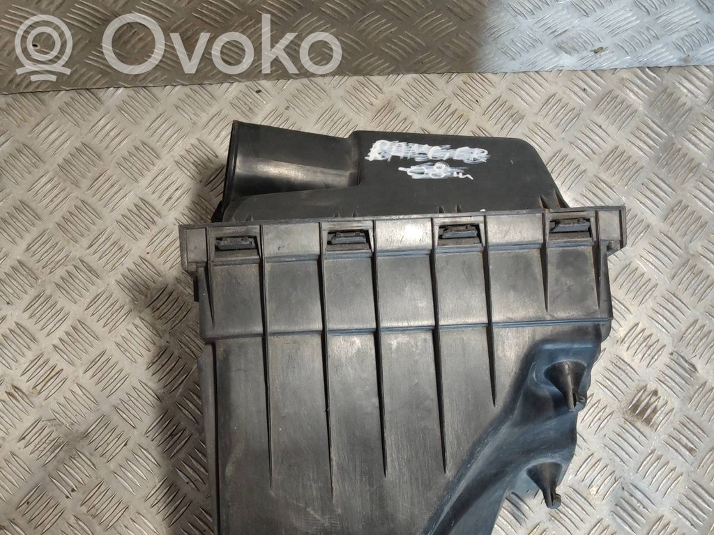 Dodge Nitro Air filter box 