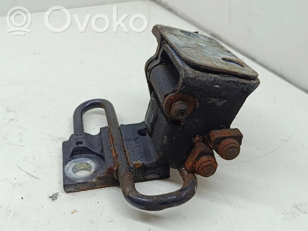 Zawias dolny drzwi tylnych   3C9833411A