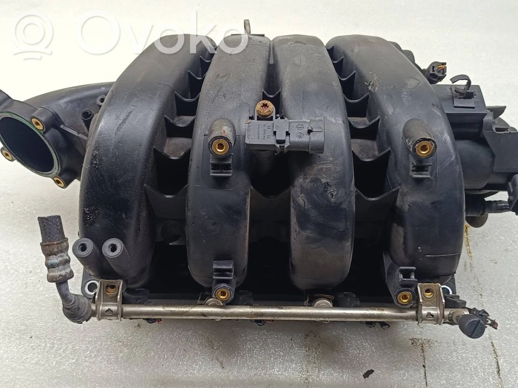 Opel Astra H Kolektor ssący 