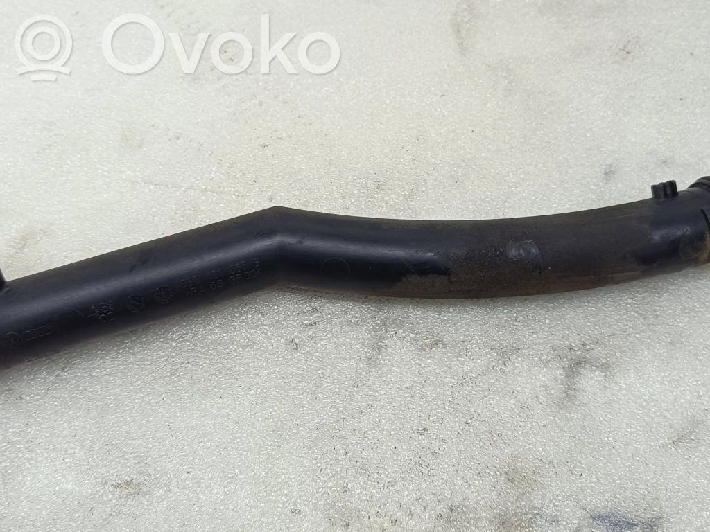 Volkswagen Golf VI Engine coolant pipe/hose 