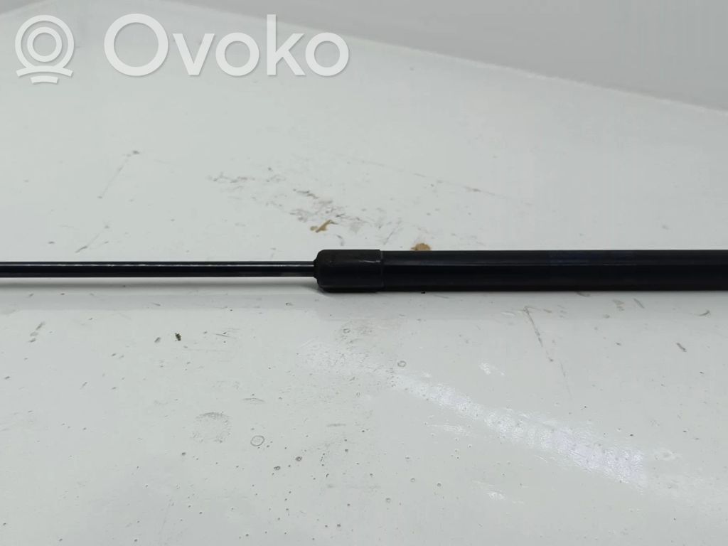 Volkswagen PASSAT B5 Amortyzator klapy tylnej bagażnika 