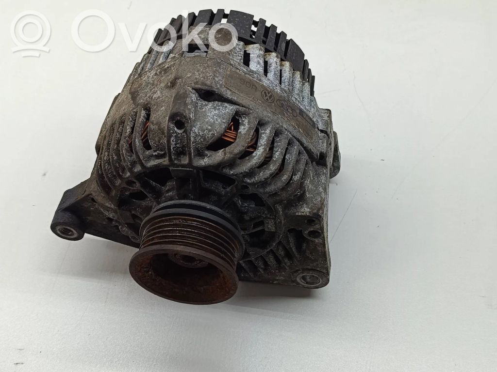 Audi A4 S4 B5 8D Ģenerators 