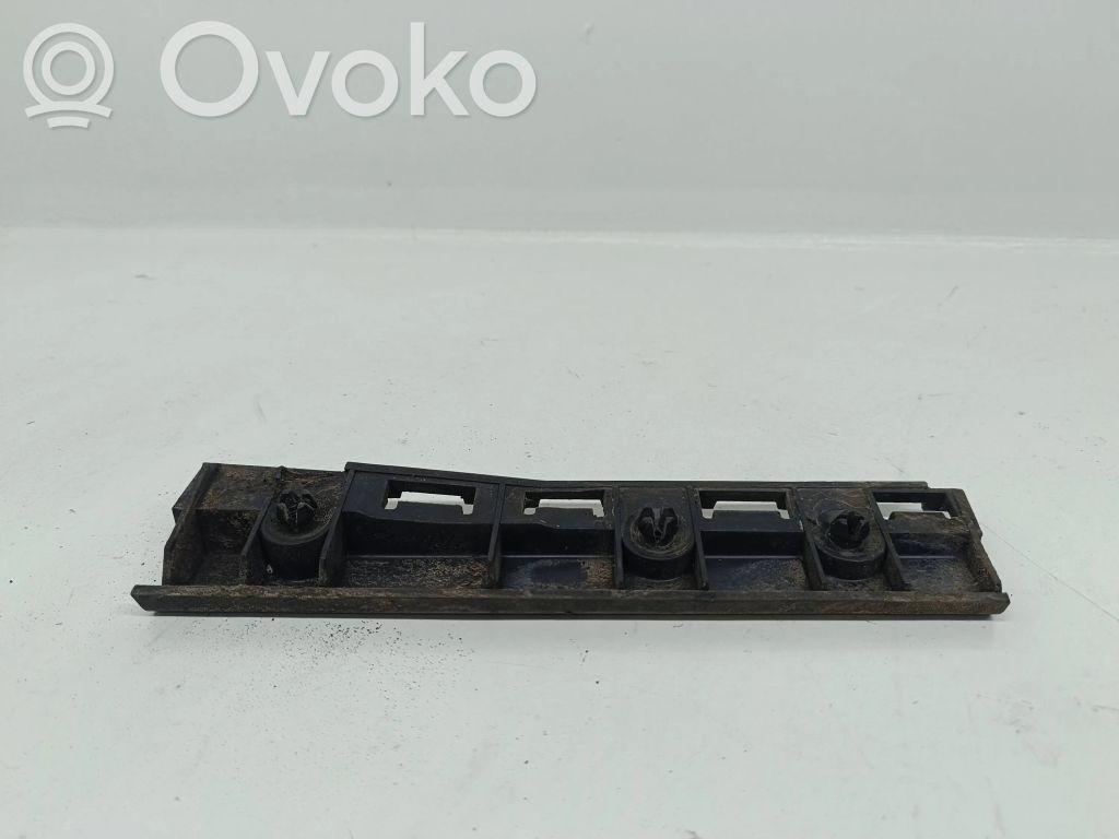 Sill supporting ledge   7174402