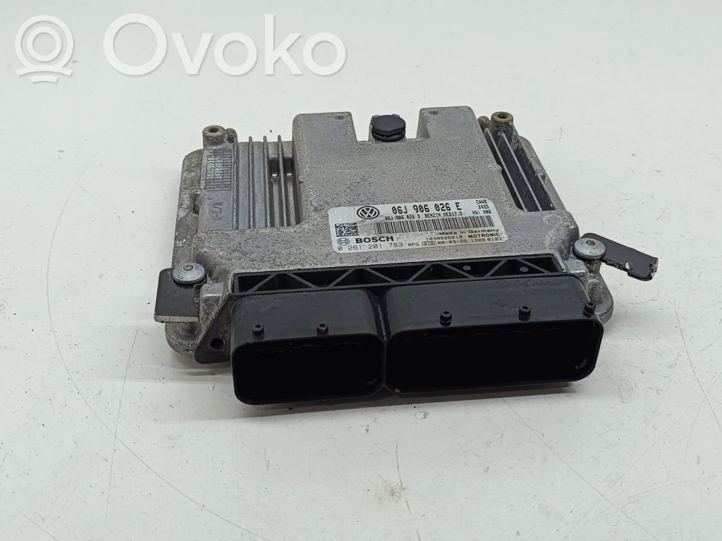 Volkswagen PASSAT B6 Engine control unit/module 