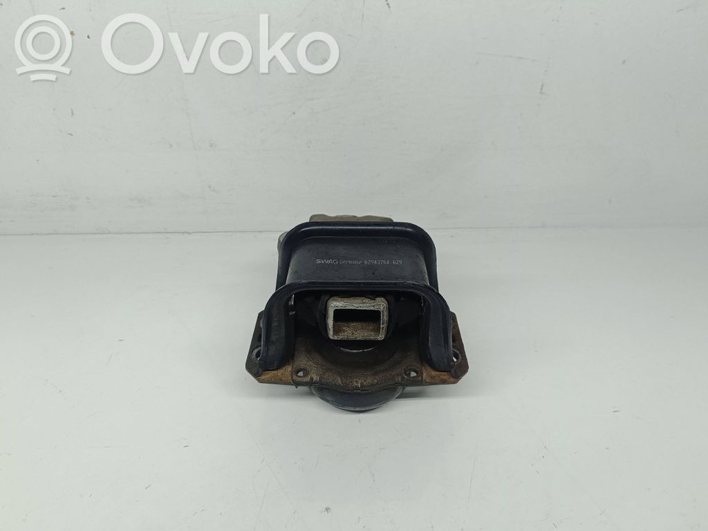 Peugeot 307 Engine mount bracket 