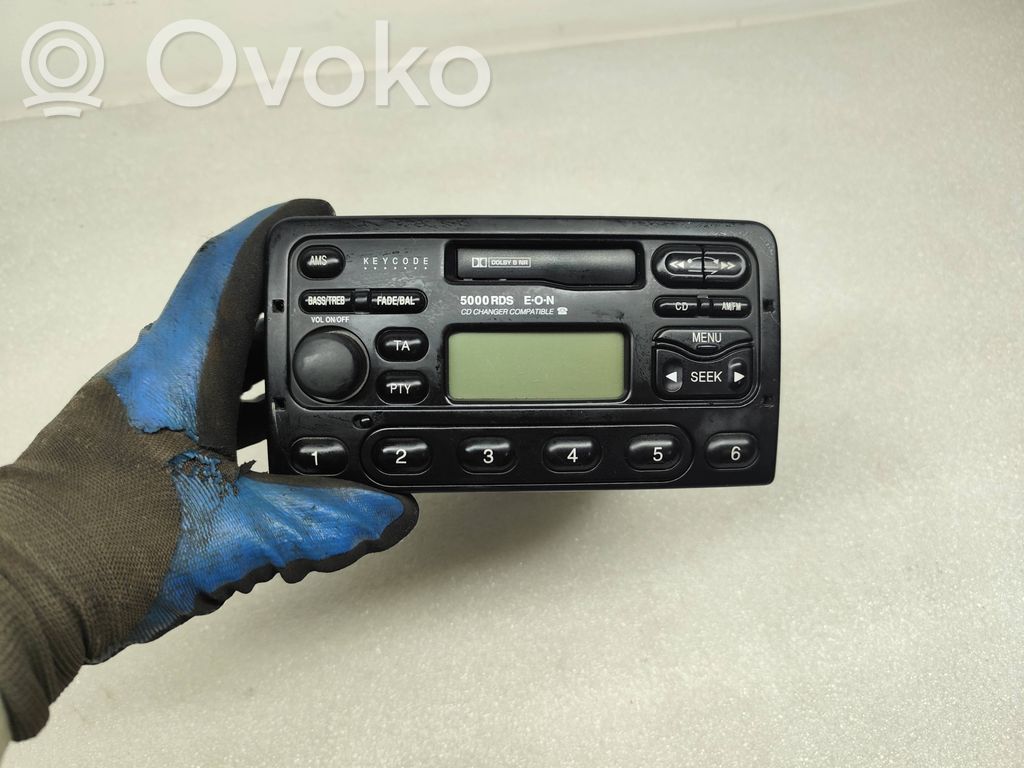 Radio / CD-Player / DVD-Player / Navigation
