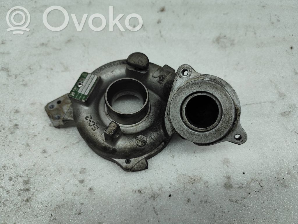 Volkswagen PASSAT B6 Turbojärjestelmä alipaineosa 