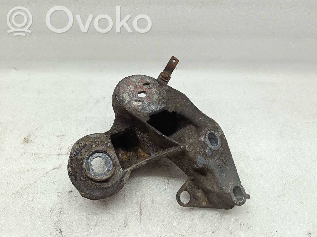 Audi A6 S6 C6 4F Engine mounting bracket 