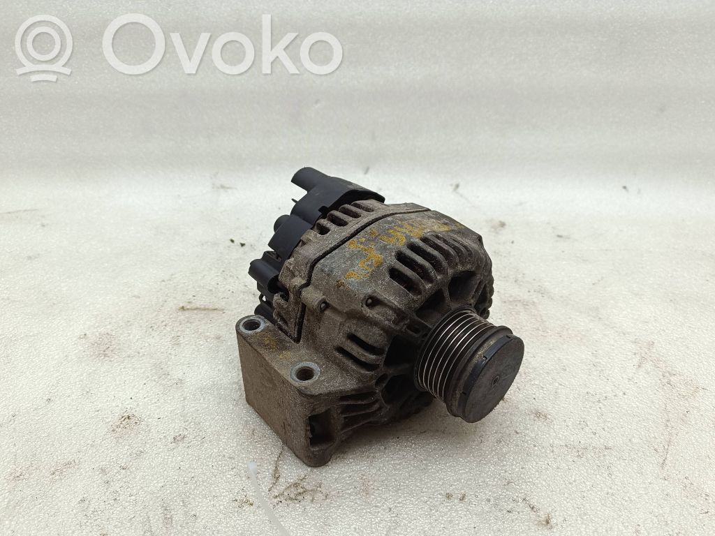 Opel Astra H Alternator 