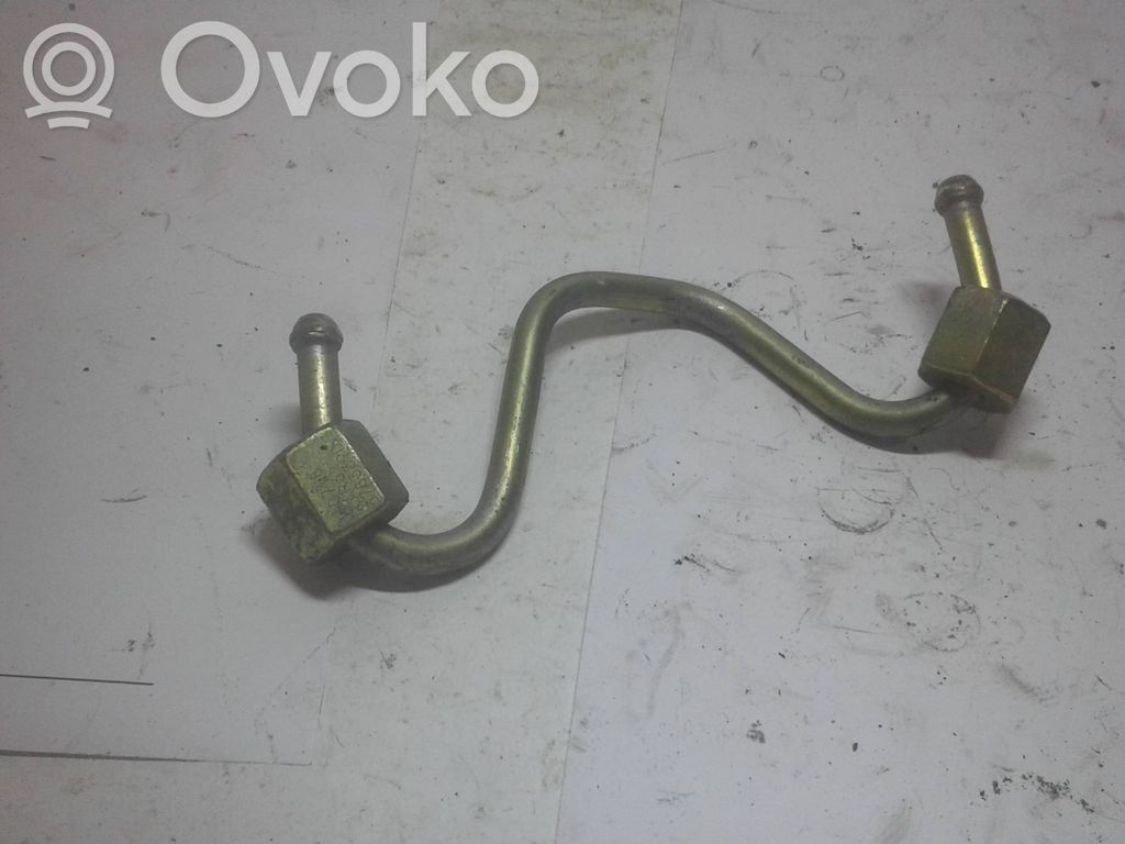 Opel Vivaro Fuel injector supply line/pipe 