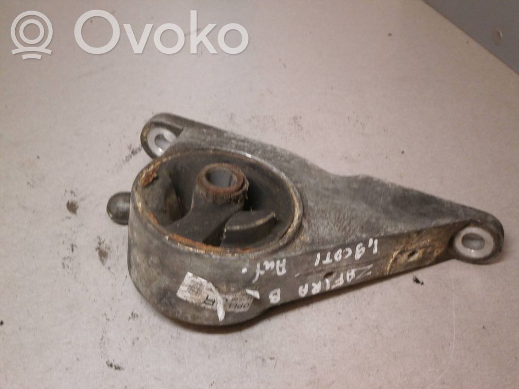 Opel Zafira B Wspornik / Mocowanie silnika 