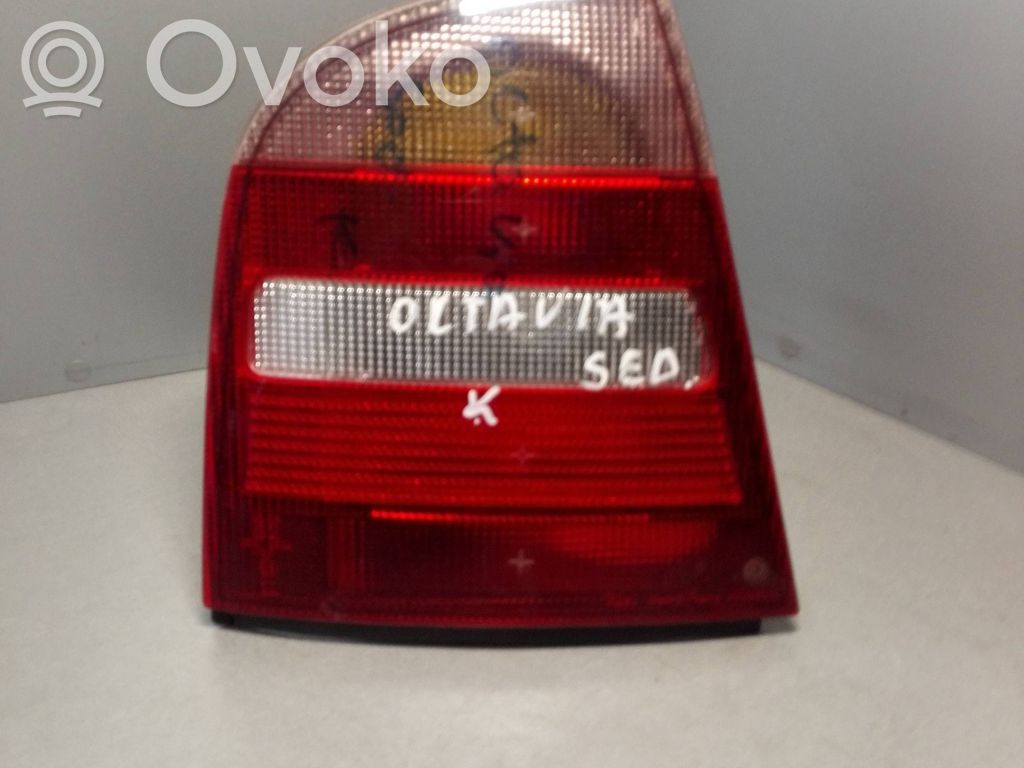 Skoda Octavia Mk1 (1U) Lampa tylna 