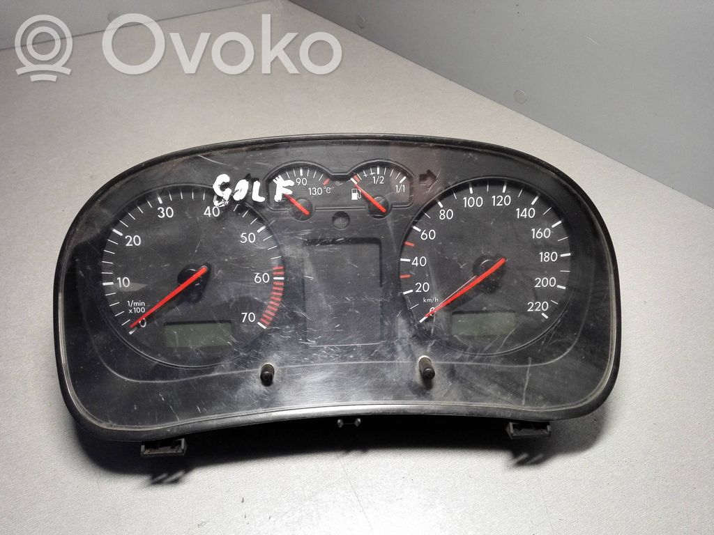 Volkswagen Golf IV Velocímetro (tablero de instrumentos) 