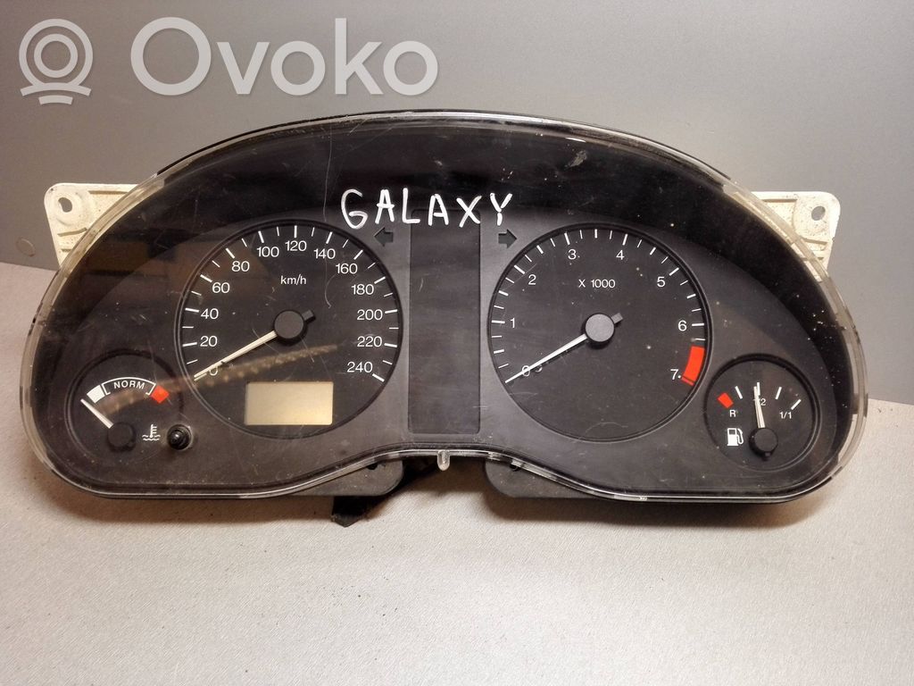 Volkswagen Sharan Speedometer (instrument cluster) 