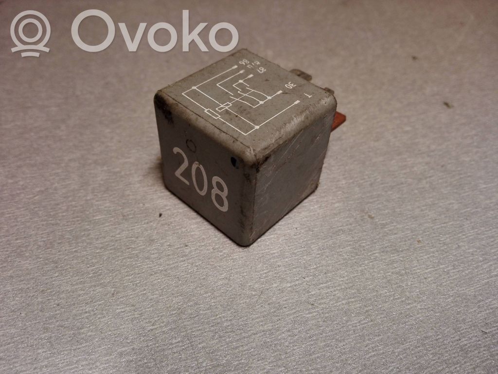 Audi A6 S6 C5 4B Muu rele 