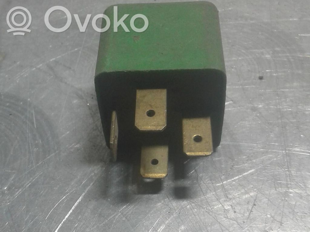 Opel Vectra B Muu rele 
