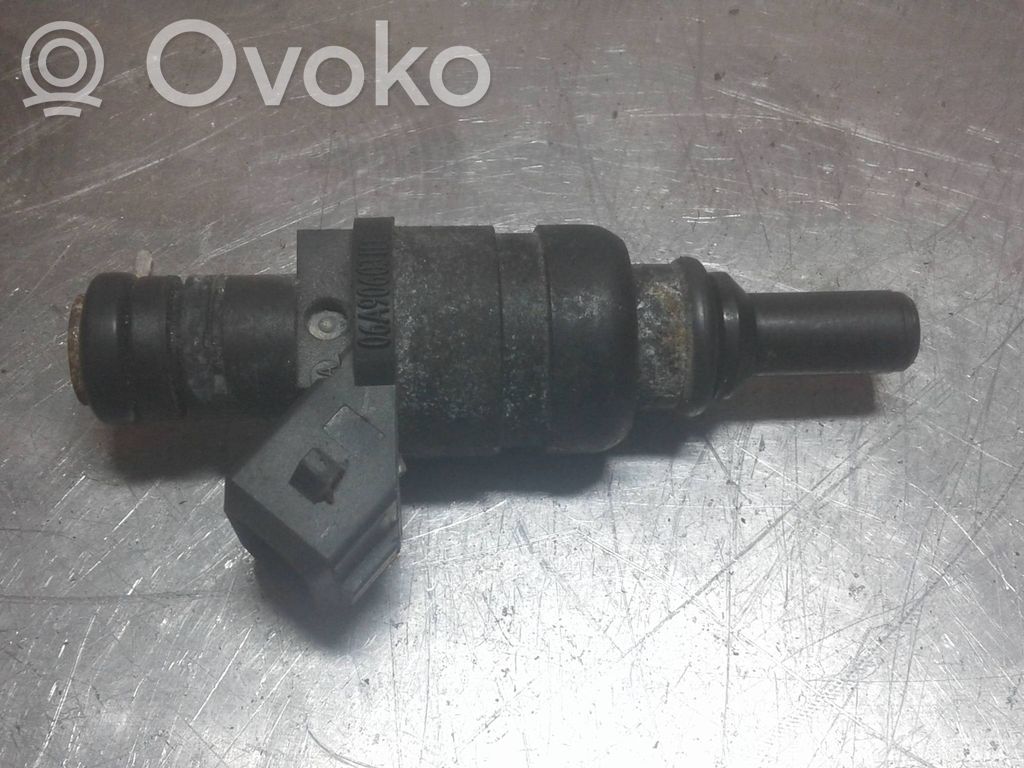Volkswagen Golf IV Inyector de combustible 