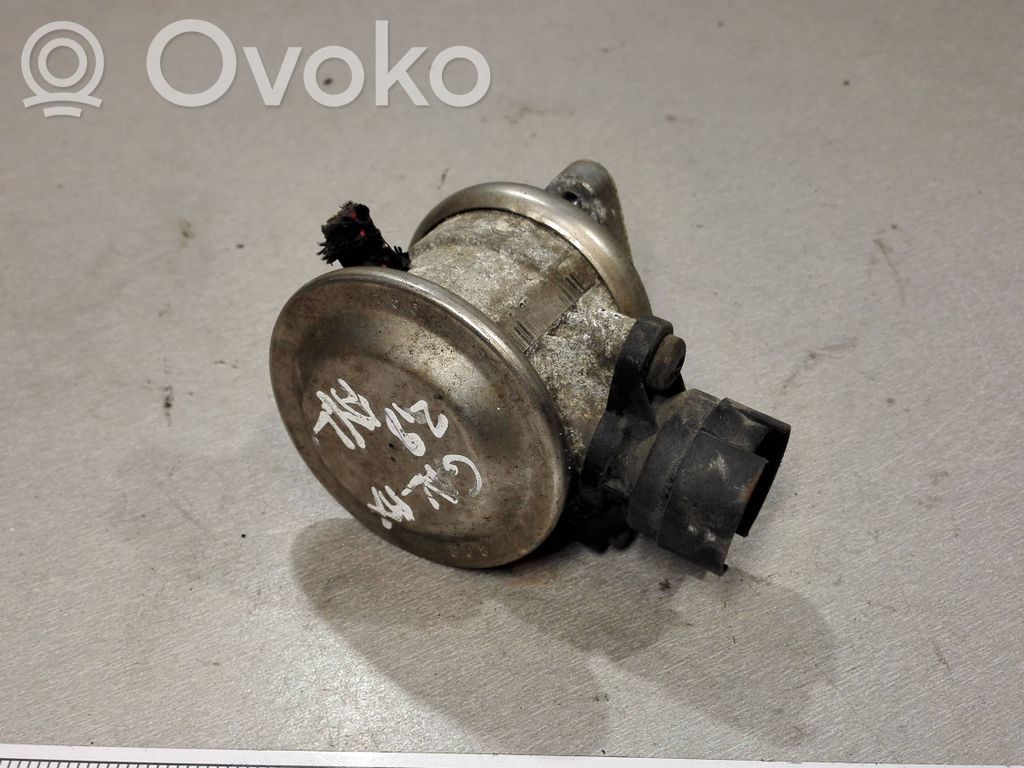 Válvula EGR   021131101E