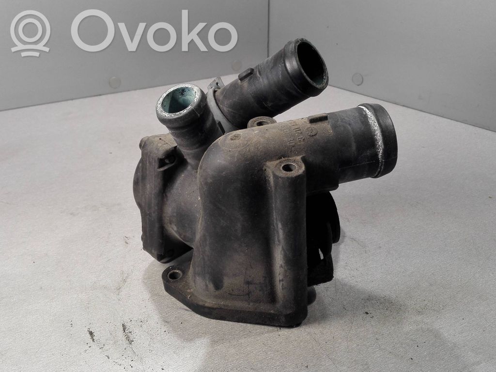 Volkswagen PASSAT B5.5 Termostat / Obudowa termostatu 