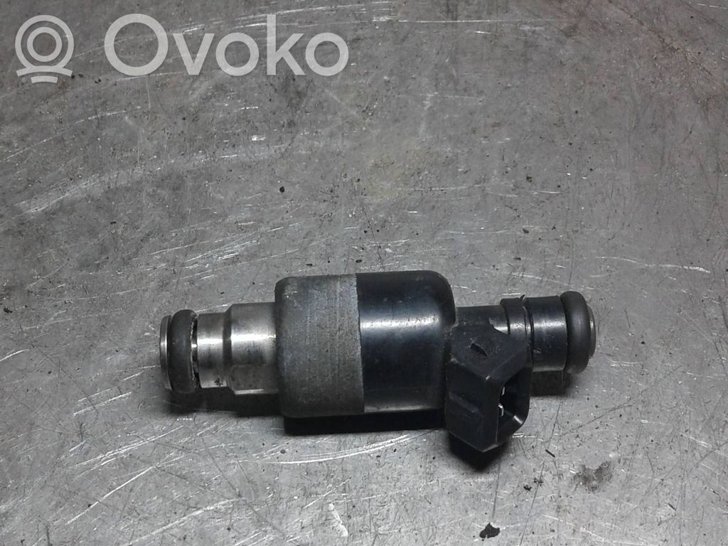 Opel Astra G Inyector de combustible 