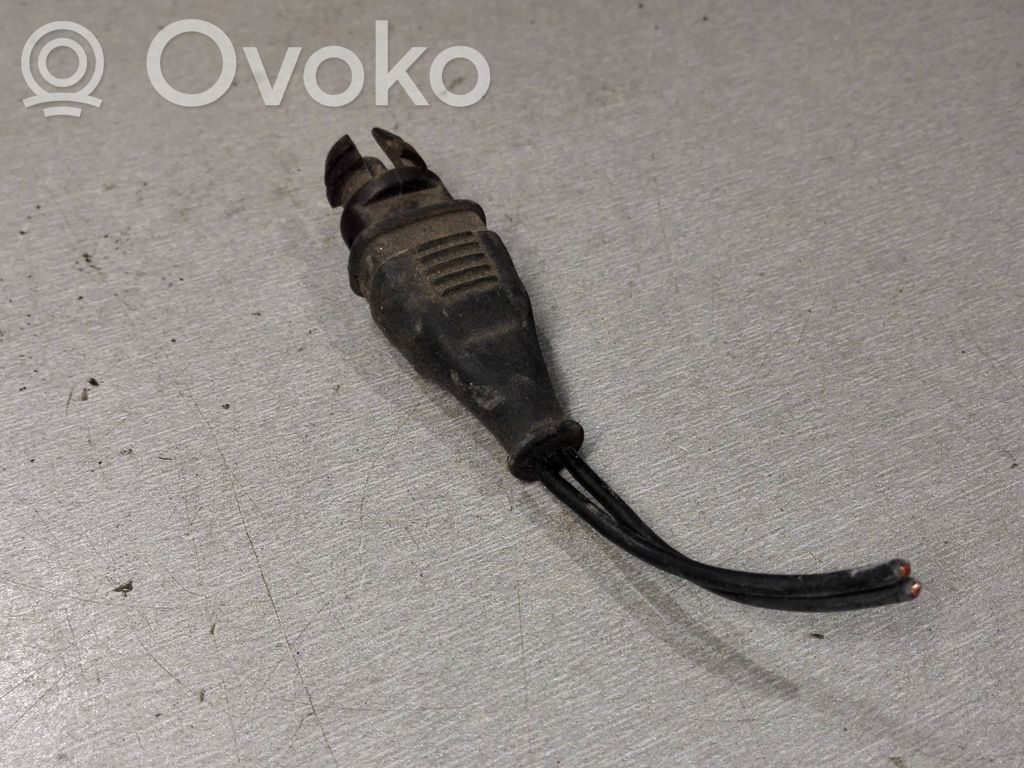 Volkswagen PASSAT B5 Sensor de temperatura interna/externa 