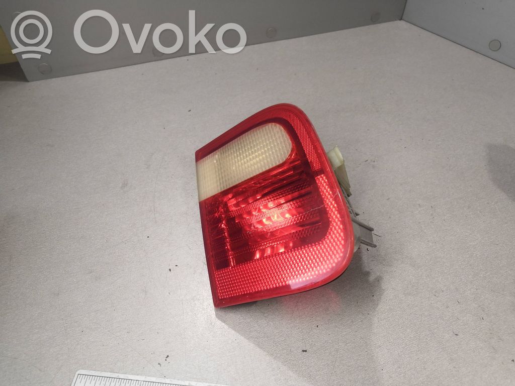 BMW 3 E46 Tailgate rear/tail lights 