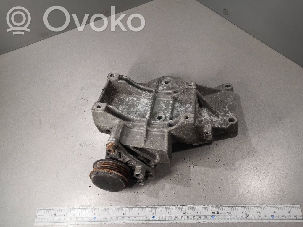 Audi A6 S6 C5 4B Engine mounting bracket 