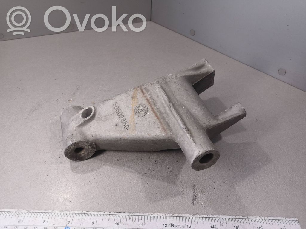 Alfa Romeo 147 Engine mounting bracket 