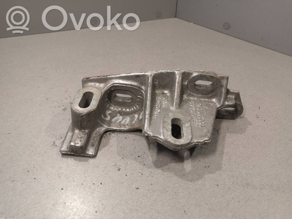 Engine mounting bracket   7M3199600A,YM216030AA,C8Q0AEE2