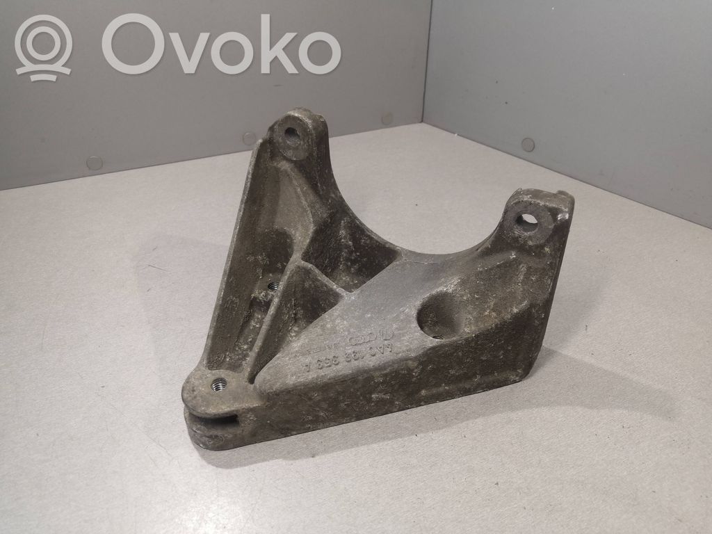 Audi A6 S6 C4 4A Engine mounting bracket 