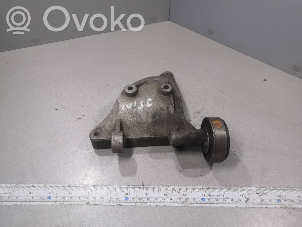 Engine mounting bracket   059260885E