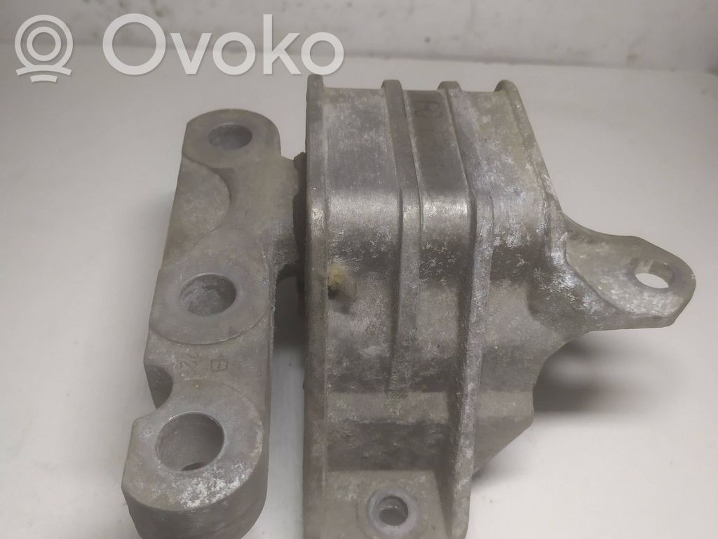 Opel Vectra C Engine mount bracket 
