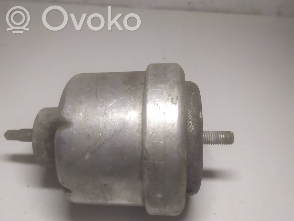 Opel Vectra B Engine mount bracket 