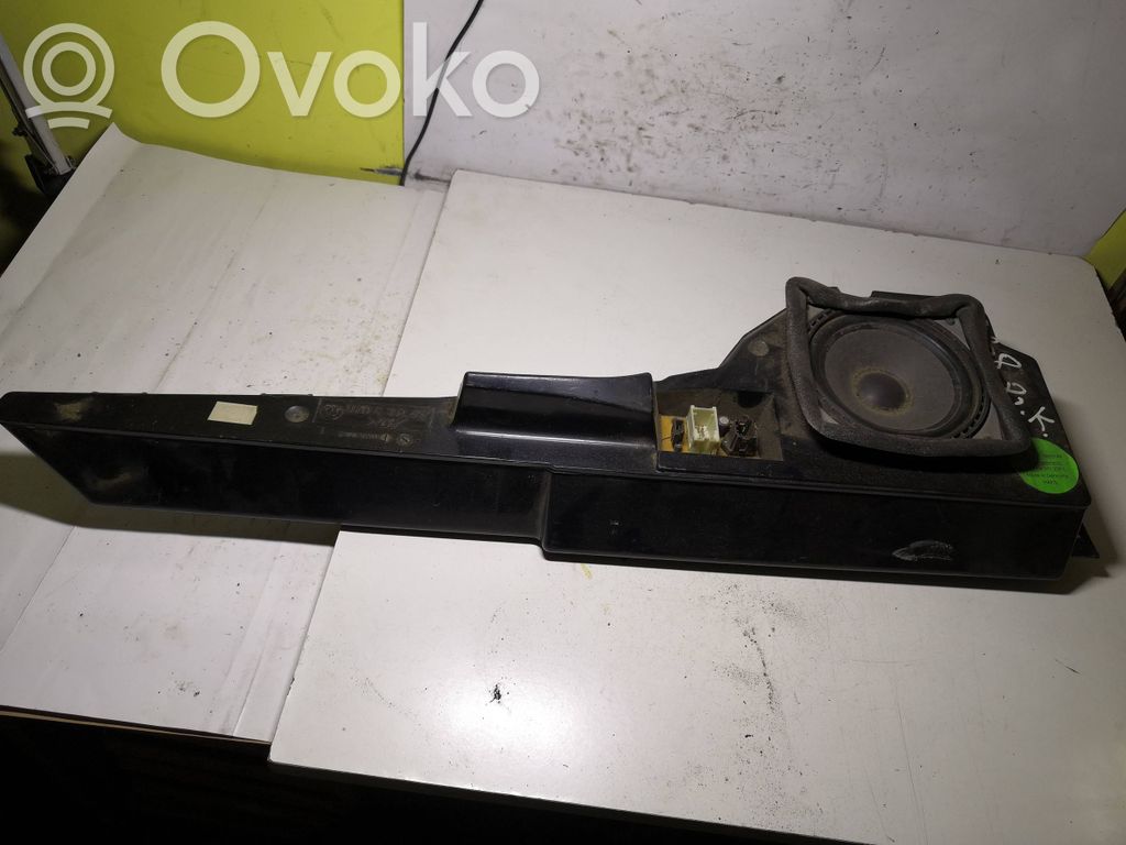 BMW 7 E38 Etuoven kaiutin 