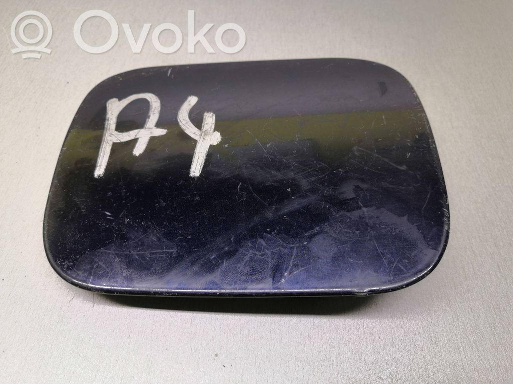 Audi A4 S4 B5 8D Polttoainesäiliön korkki 