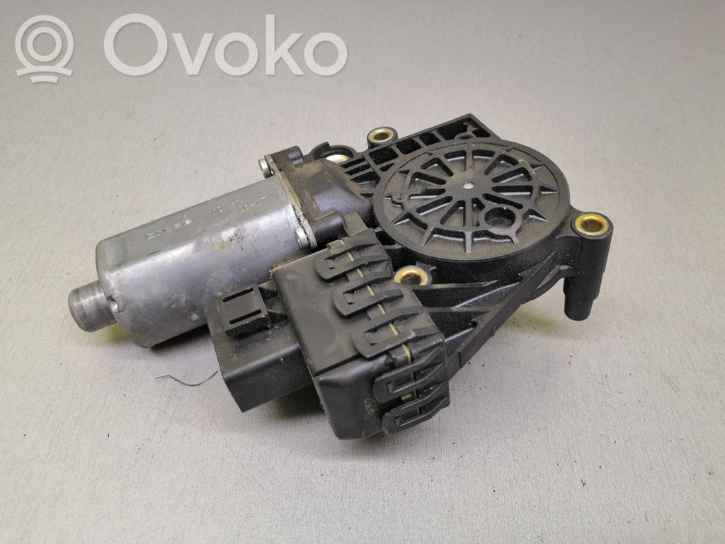 Audi A6 S6 C5 4B Takaoven ikkunan nostomoottori 
