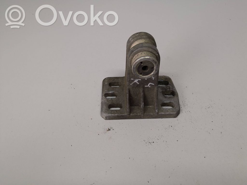 Audi A6 S6 C4 4A Front bumper mounting bracket 