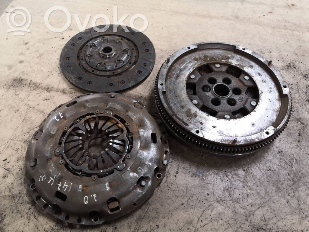 Volkswagen PASSAT B6 Kit ambreiaj 
